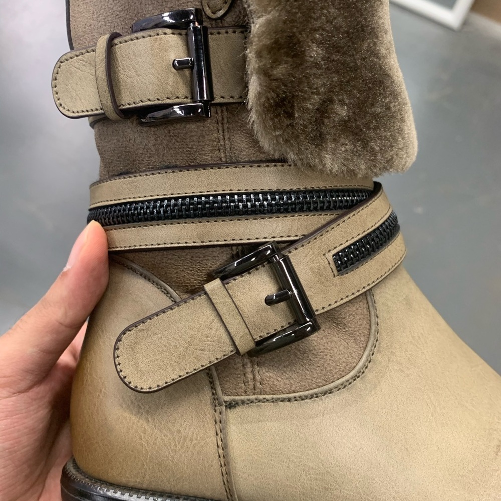 Women’s Faux Fur Lined Zipper and Buckle Detail Boots in Beige Faux Leather - Picture 8 of 16